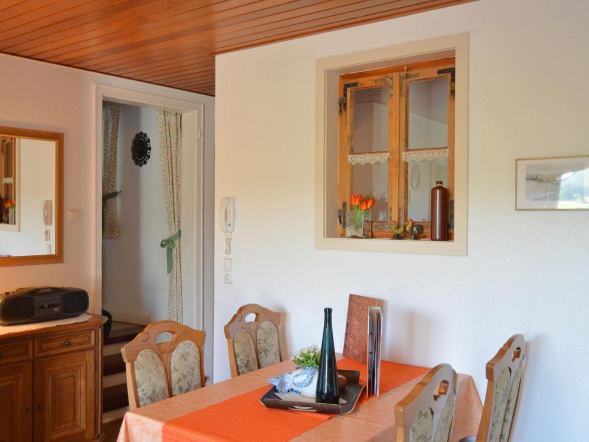 Serene Apartment In Meschede With Balcony 그레벤슈타인 외부 사진