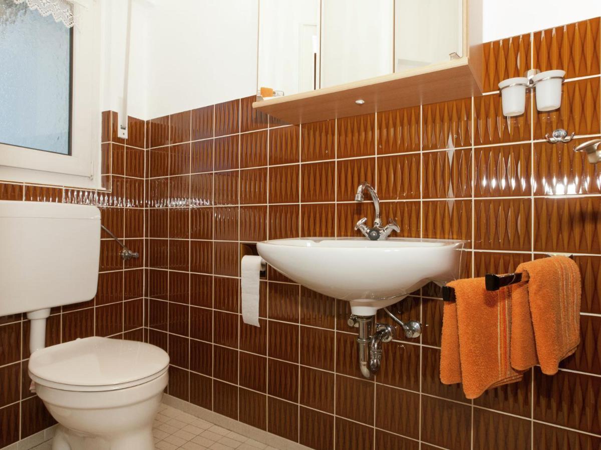 Serene Apartment In Meschede With Balcony 그레벤슈타인 외부 사진