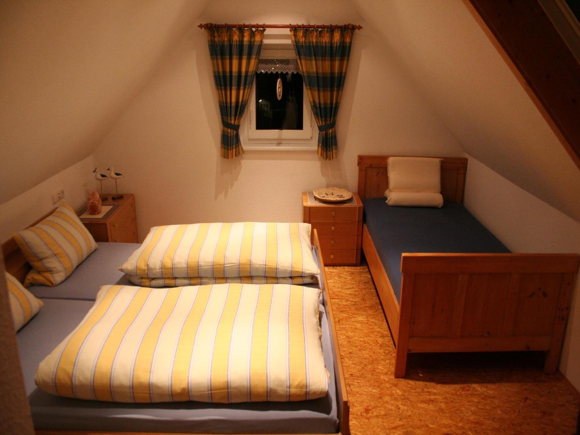 Serene Apartment In Meschede With Balcony 그레벤슈타인 외부 사진
